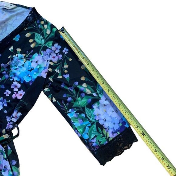 Black Floral Peter Alexander Robe Size XS - Picture 9 of 9